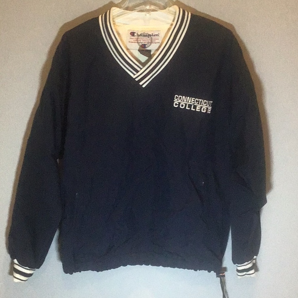 Connecticut College champion pull over jacket NCAA